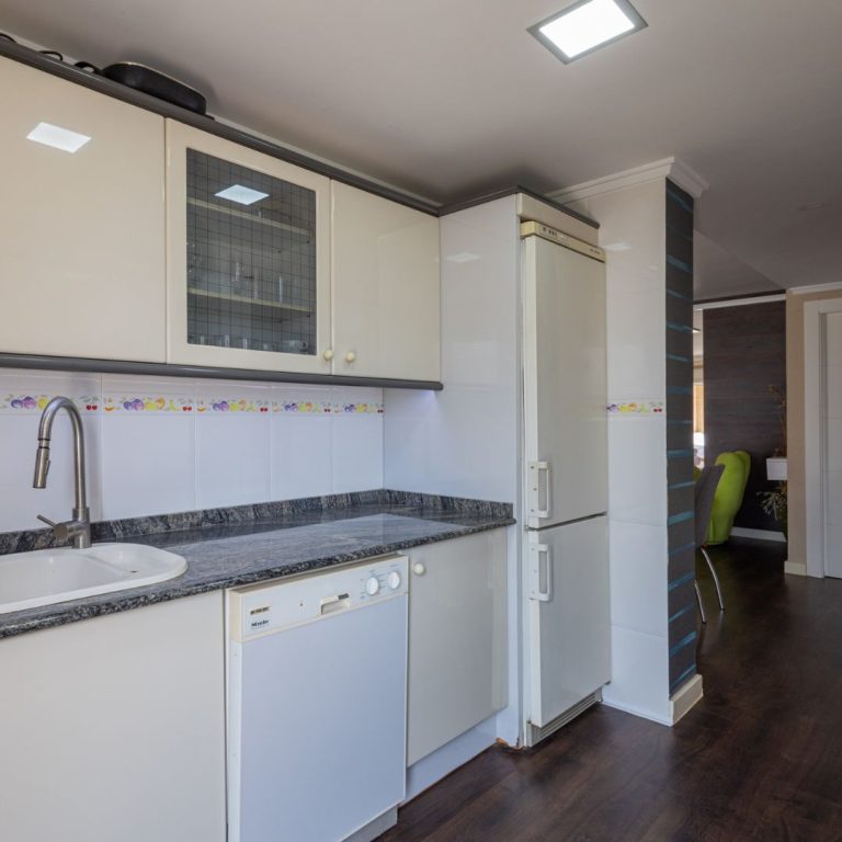 Apartamento Cármenes Gandía Balcón Cocina